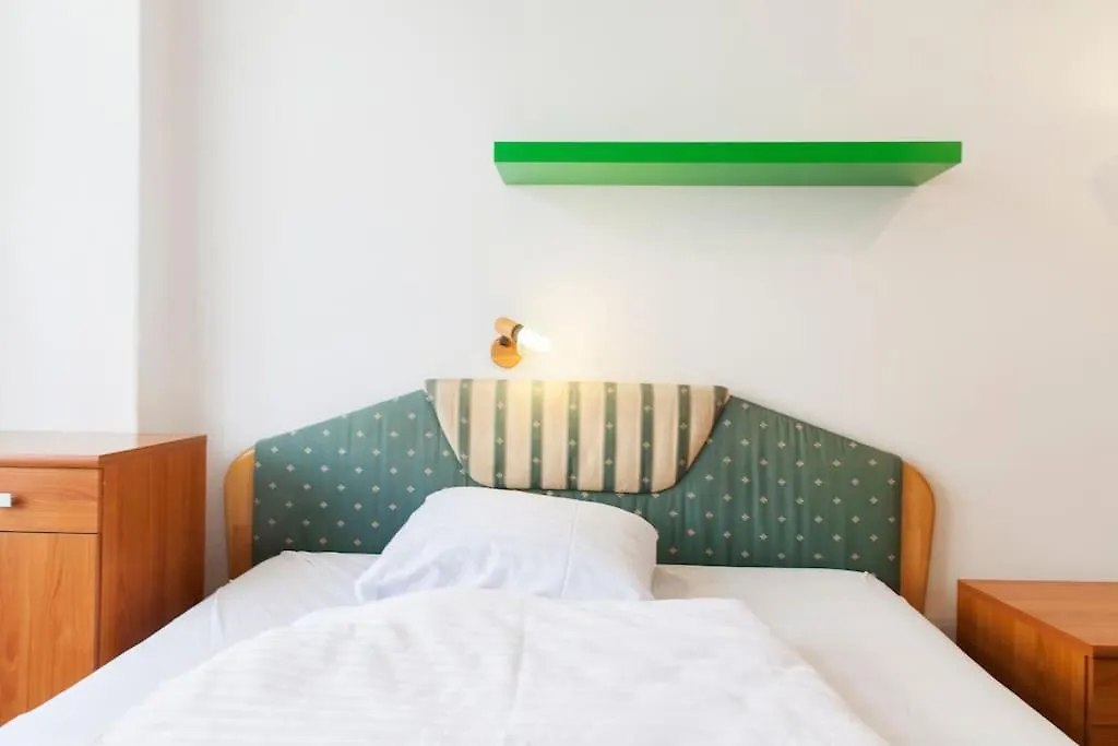 Apartman Opletalova Apt